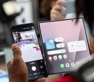 Ширший екран і потужне залізо: у мережу злили фішки Samsung Galaxy Z Fold 8