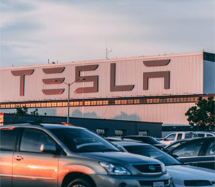 Найбільший пенсійний фонд Данії відмовиться від акцій Tesla через відмову у співпраці