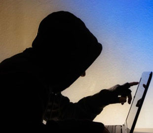 Українців попередили про шахрайську схему з продажів талонів у е-черзі для оформлення документів