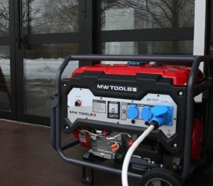 Як безпечно встановлювати та заправляти генератор: поради від ДСНС