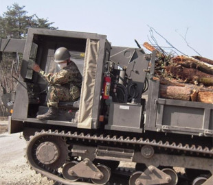 У ЗСУ на фронті з'явилися японські інженерні машини: Forbes оцінив їхні переваги