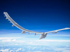 Японский телекоммуникационный псевдоспутник совершил первый полет