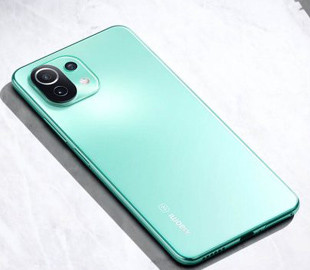 Названо три смартфони Xiaomi, від покупки яких краще утриматися