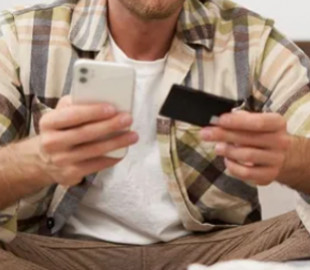 ПриватБанк заблокував рахунок киянина за отримання 19 тисяч гривень від продажу валюти на Binance - що вирішив суд