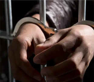 Листоноша з Миколаєва погрожував ракетними ударами жінкам та отримав 15 років