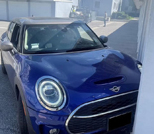 Рятувальники понад годину витягували голлівудську зірку Енн Гейч з понівеченого автомобіля