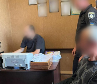 На Харківщині 50-річний чоловік намагався зґвалтувати підлітка