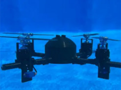 Студенти показали дрон, який може переходити з повітря у воду