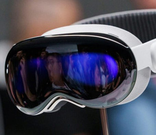 Apple Vision Pro стрімко падають у ціні