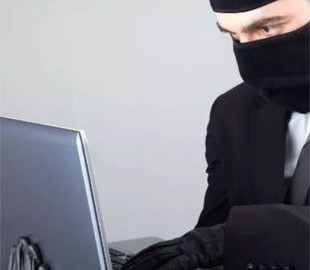 Группа неизвестных ворует номера телефонов украинцев
