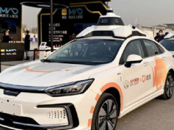 Беспилотные технологии будут в половине новых авто в Китае к 2025 году