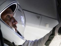 Экипаж SpaceX Crew-1 взял в космос малыша Йоду