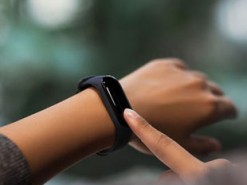 Xiaomi представила фитнес-браслет Mi Band 3