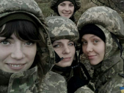 Жінкам України присудили премію імені Джона Маккейна