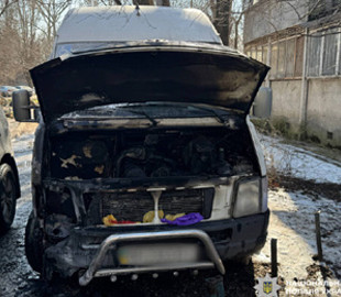 В Одесі судитимуть зловмисника, який підпалив чуже авто заради «заробітку»: яке покарання загрожує