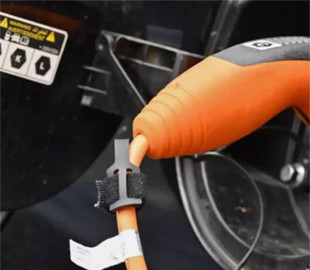 У Китаї винайшли технологію для заряду електрокарів за 11 хвилин