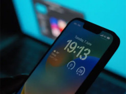 Як правильно заряджати смартфон, щоб акумулятор служив довше