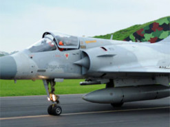 Mirage 2000 проти F-16: чим кращі французькі винищувачі