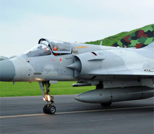 Mirage 2000 проти F-16: чим кращі французькі винищувачі