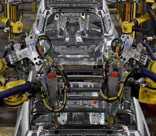 Ford и Honda сокращают сотрудников из-за увеличения выпуска электромобилей