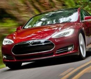 Власник електрокара Tesla довів у суді, що компанія його обманула