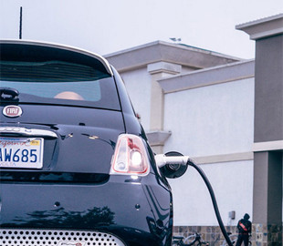 В мире впервые заговорили о налоге для владельцев электромобилей