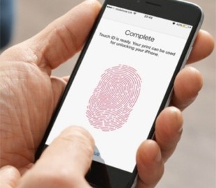 Чоловіка на півроку запроторили за грати за те, що той забув пароль від смартфону