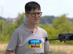 Школярів 10-11 класів навчатимуть керувати дронами, орієнтуватися на місцевості й стріляти