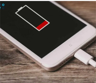 Як правильно заряджати смартфон, щоб не пошкодити батарею