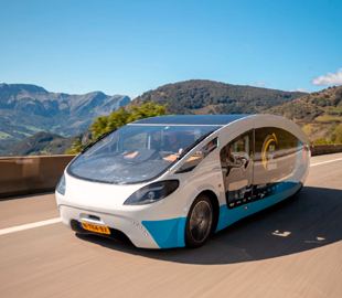 «Сонячний будинок на колесах» завершив епічну подорож Європою