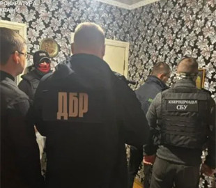 У Миколаєві працівник СІЗО виправдовував агресію рф і пропонував обстріляти установу