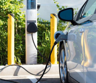 Акумуляторні батареї для електромобілів подешевшали на 87% за 13 років