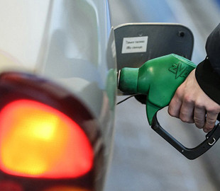 На росії АЗС вперше з лютого стали масово підвищувати ціни