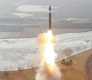 Президент Південної Кореї попередив про нову балістику КНДР