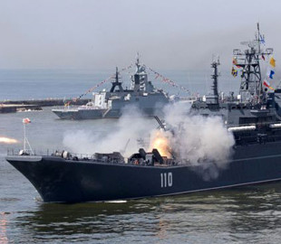 Британський флот три дні стежив за російськими кораблями біля своїх берегів, - The Guardian