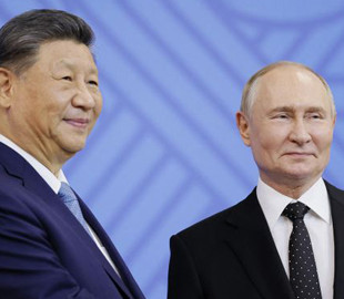 Китай став головним постачальником РФ і міг передати летальну зброю, - The Economist