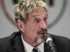 Джон Макафи сбежал от властей США из-за обвинений в налоговом мошенничестве