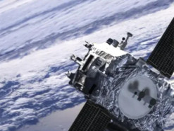 Сонячні електростанції в космосі можуть вивести з ладу супутники: що з'ясували вчені