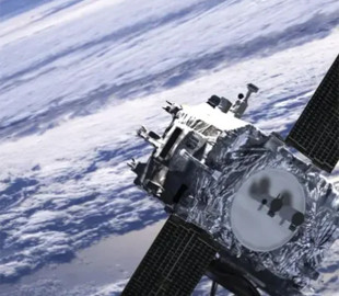 Сонячні електростанції в космосі можуть вивести з ладу супутники: що з'ясували вчені