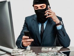 Через звичайну смс жінка втратила 11 тисяч гривень