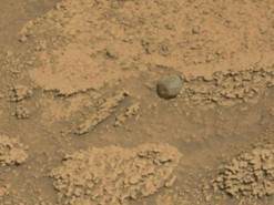 Марсохід NASA виявив дивний камінь на Марсі: він спантеличив вчених