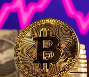 Що буде з біткоїном: чому криптовалюта дорожчає і де межа