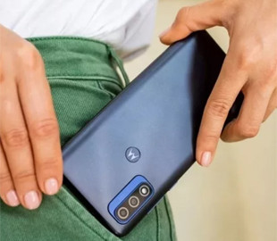 Представлен смартфон Moto G Pure