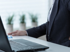 NYT рассказывает, как избавиться от негативных последствий длительного сидения