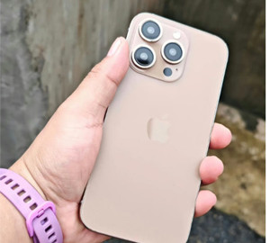 iPhone 16 вийде в новому кольорі Desert Titanium: який вигляд має вживу