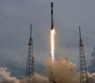 SpaceX со второй попытки запустила ракету-носитель Falcon 9 с 88 спутниками на борту