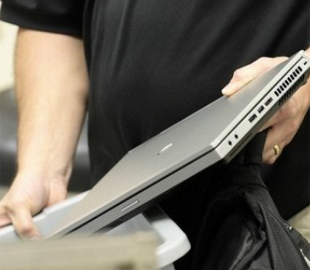 Чоловіка підозрюють у крадіжці службового ноутбука з Калуської міськради