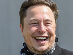 Starlink Илона Маска будет бесплатно раздавать быстрый Wi-Fi в самолетах