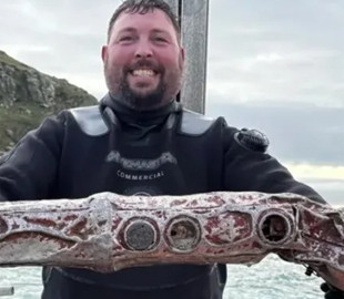 Британські дайвери, які збирають сміття в морі, знайшли російський пристрій стеження