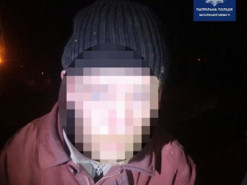 В Запорожье прохожий удерживал до приезда полиции вора, который украл у девушки телефон
